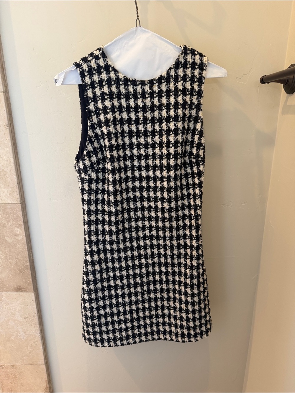Alice + Olivia Black and White tweed dress like new !